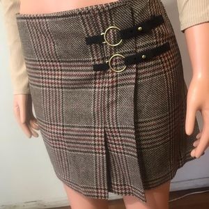 The limited vintage buckle plaid mini skirt